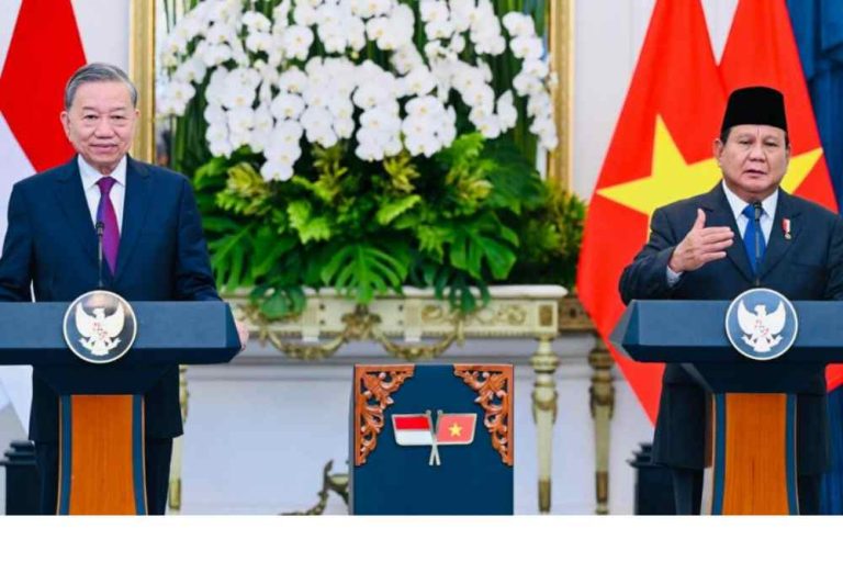 prabowo_vietnam_1741645476.jpg
