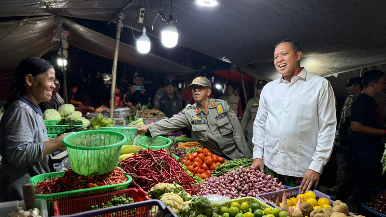 Wali Kota Bekasi Tinjau Relokasi Pedagang Plaza Pondok Gede, Pastikan Fasilitas Lebih Nyaman dan Terjangkau Wali Kota Bekasi Tinjau Relokasi Pedagang Plaza Pondok Gede, Pastikan Fasilitas Lebih Nyaman dan Terjangkau