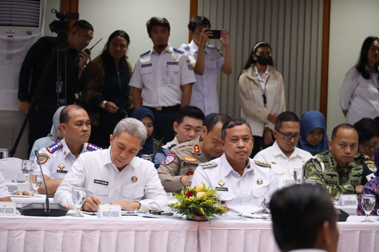 Sinergi Tanpa Batas: Pemimpin Jabodetabek Bahas Transformasi Transportasi Terpadu Sinergi Tanpa Batas: Pemimpin Jabodetabek Bahas Transformasi Transportasi Terpadu