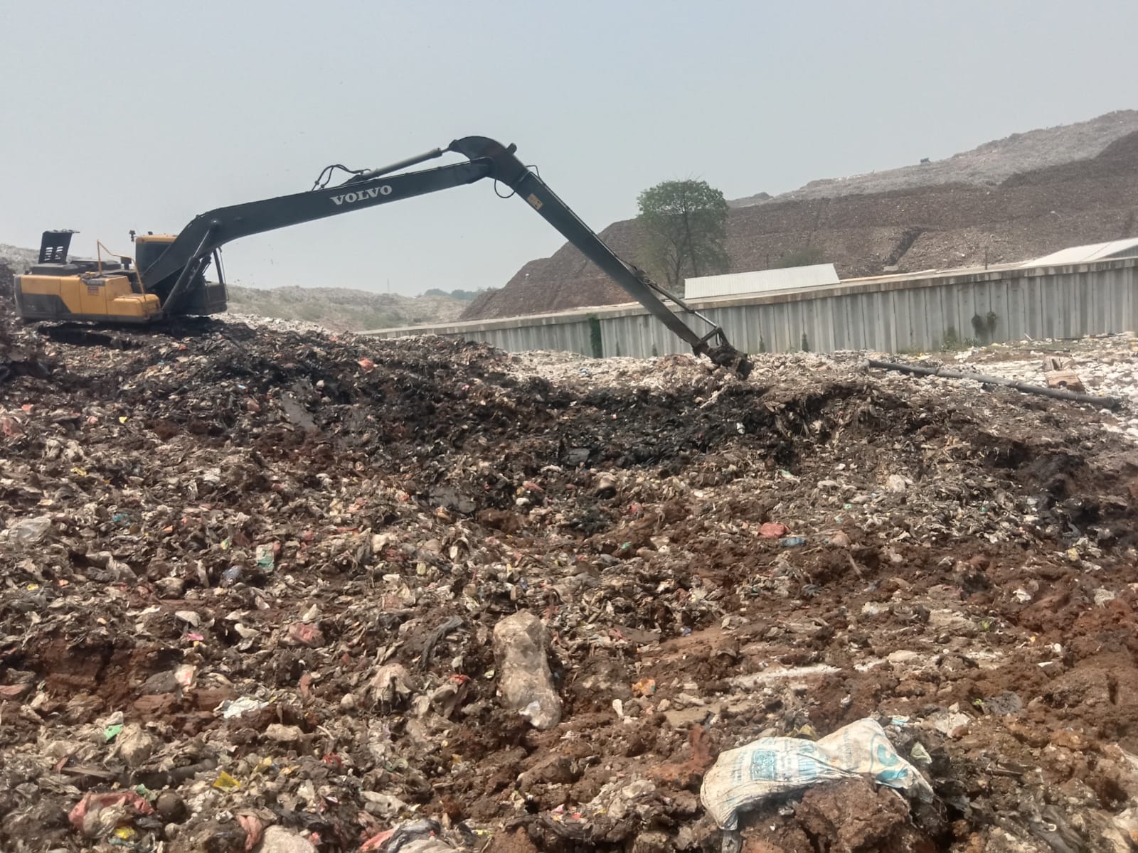 Pemerintah Kota Bekasi Tangani Longsor di TPA Sumurbatu dan Siapkan Langkah Lanjutan Pemerintah Kota Bekasi Tangani Longsor di TPA Sumurbatu dan Siapkan Langkah Lanjutan