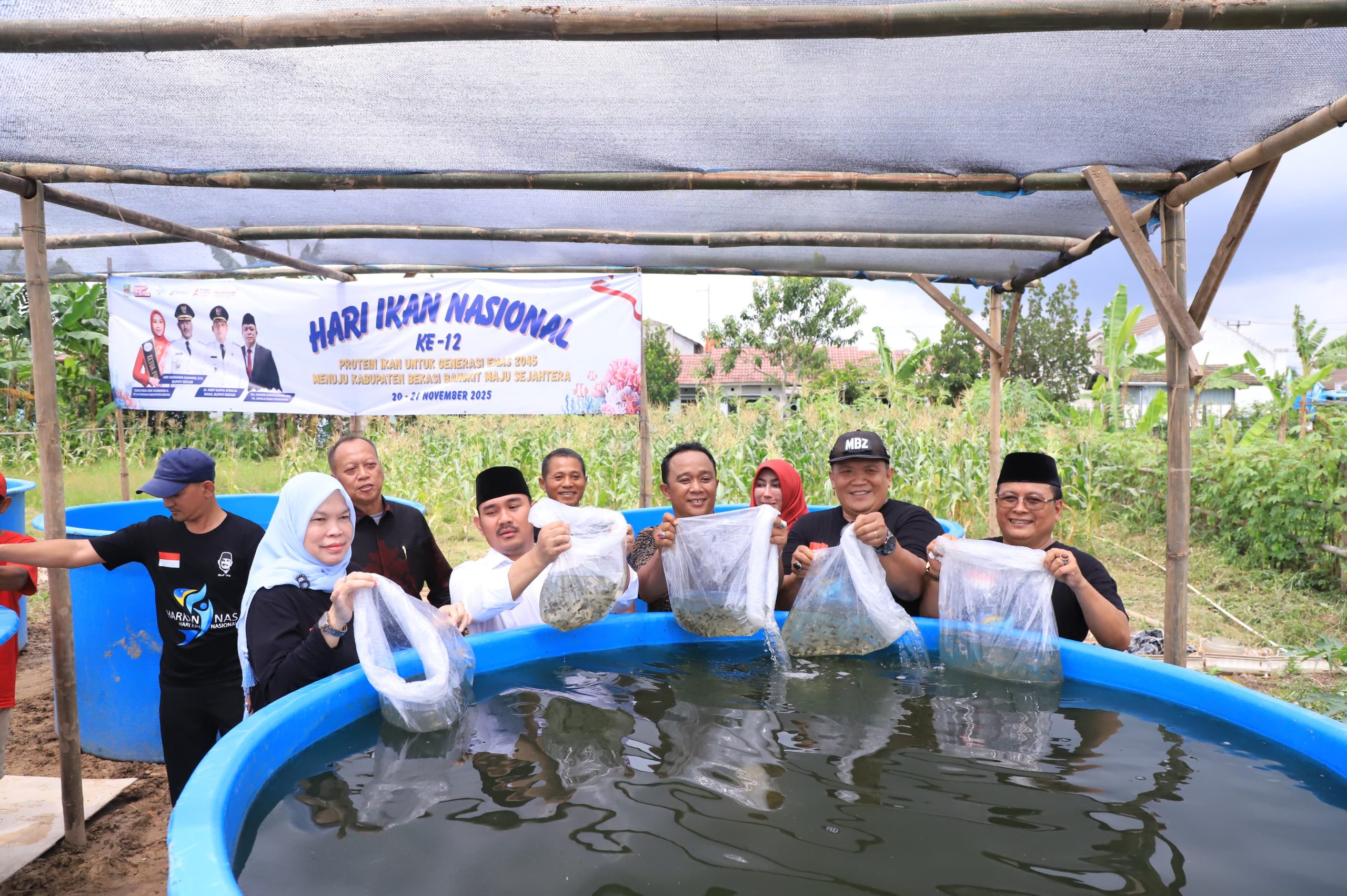 Hari Ikan Nasional Ke-12, Bupati Bekasi Ajak Masyarakat Perkuat Gizi Melalui Konsumsi Ikan Hari Ikan Nasional Ke-12, Bupati Bekasi Ajak Masyarakat Perkuat Gizi Melalui Konsumsi Ikan