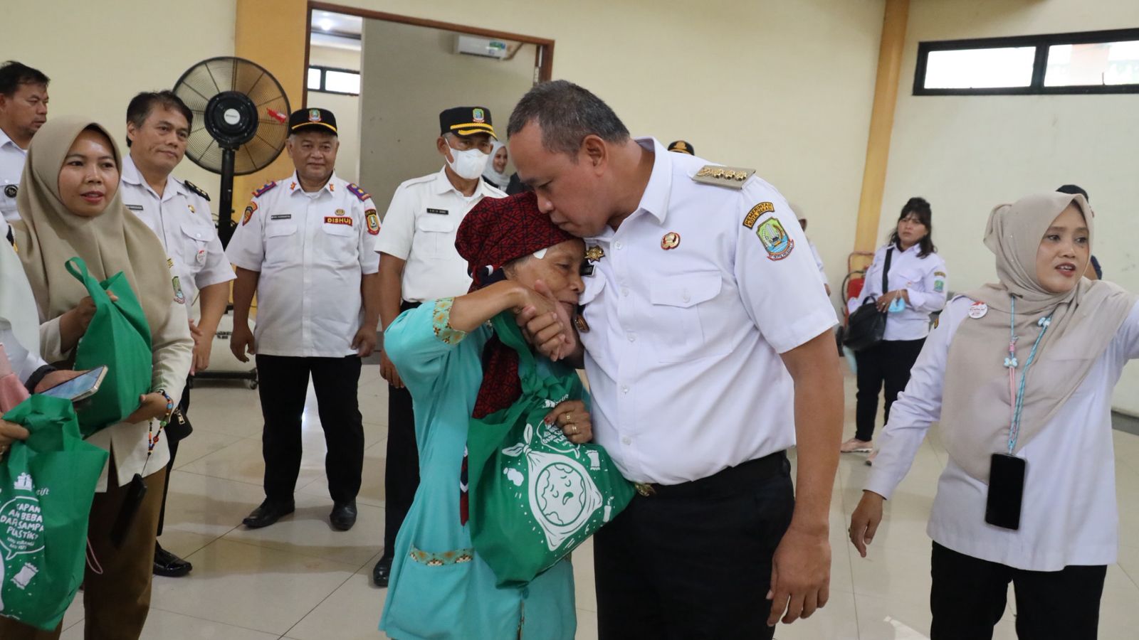 Wali Kota Bekasi Tekankan Peran Besar Perempuan dalam Acara Evaluasi Akhir P2WKSS 2025 Wali Kota Bekasi Tekankan Peran Besar Perempuan dalam Acara Evaluasi Akhir P2WKSS 2025