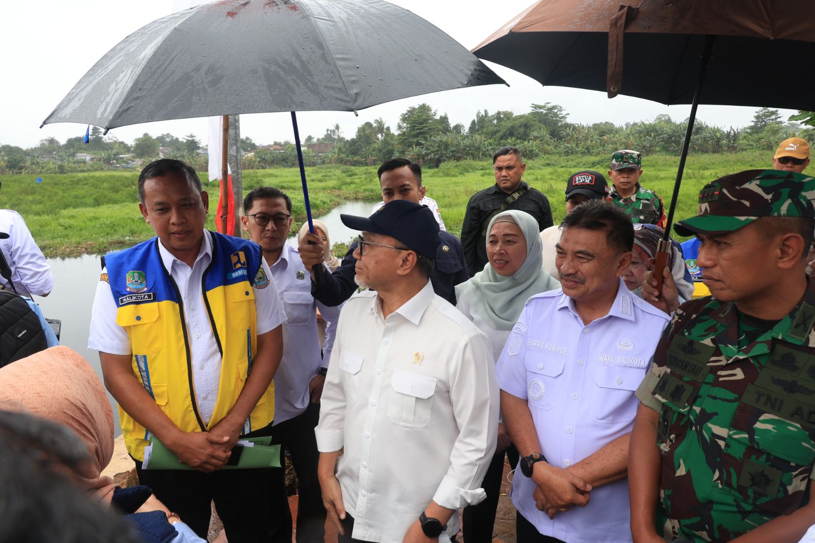 Menko Pangan Bersama Wali dan Wakil Wali Kota Bekasi Tinjau pelaksanaan program MBG di Kota Bekasi dan Cek Lokasi Pengelolaan Sampah Bantargebang