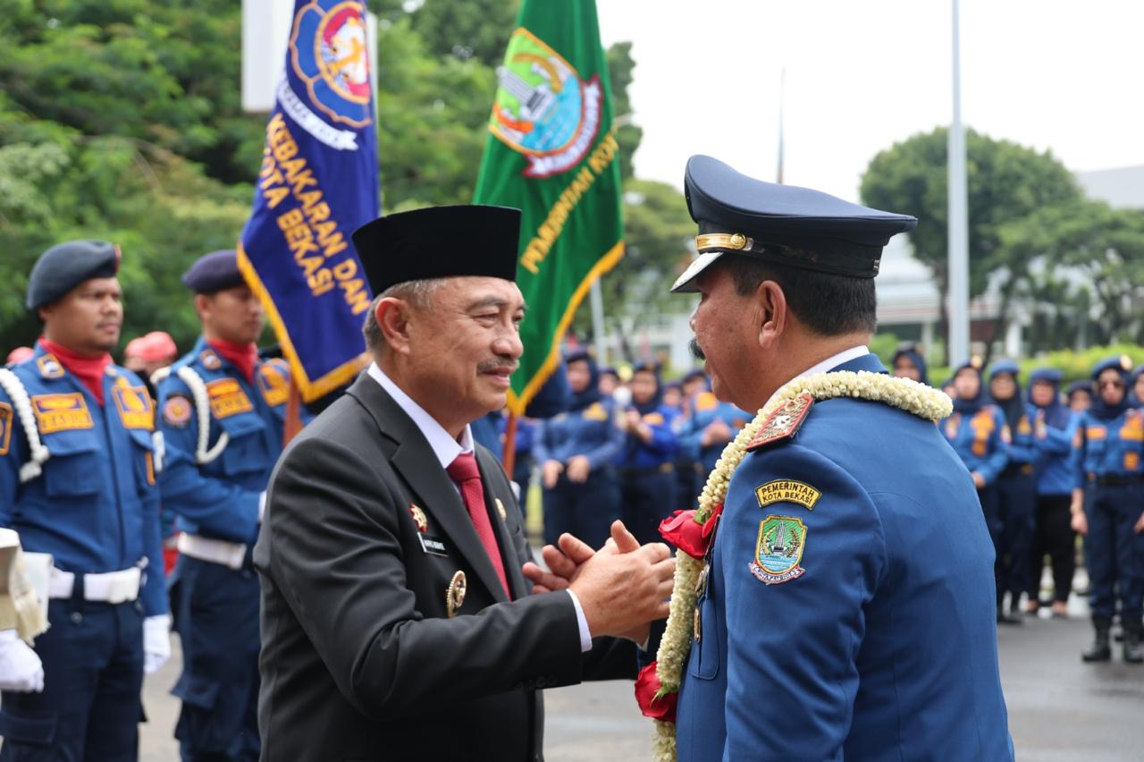 Wawali Harris Bobihoe Lepas Kadis Damkarmat, Terus Berikan Pengabdian Terbaik Bagi Bangsa Dan Negara Wawali Harris Bobihoe Lepas Kadis Damkarmat, Terus Berikan Pengabdian Terbaik Bagi Bangsa Dan Negara