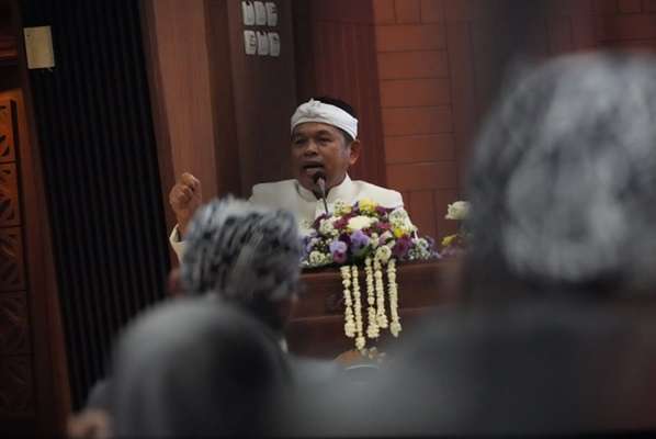 KDM Usulkan Sejumlah Ruas Jalan Nasional Dikelola Pemprov Jabar KDM Usulkan Sejumlah Ruas Jalan Nasional Dikelola Pemprov Jabar