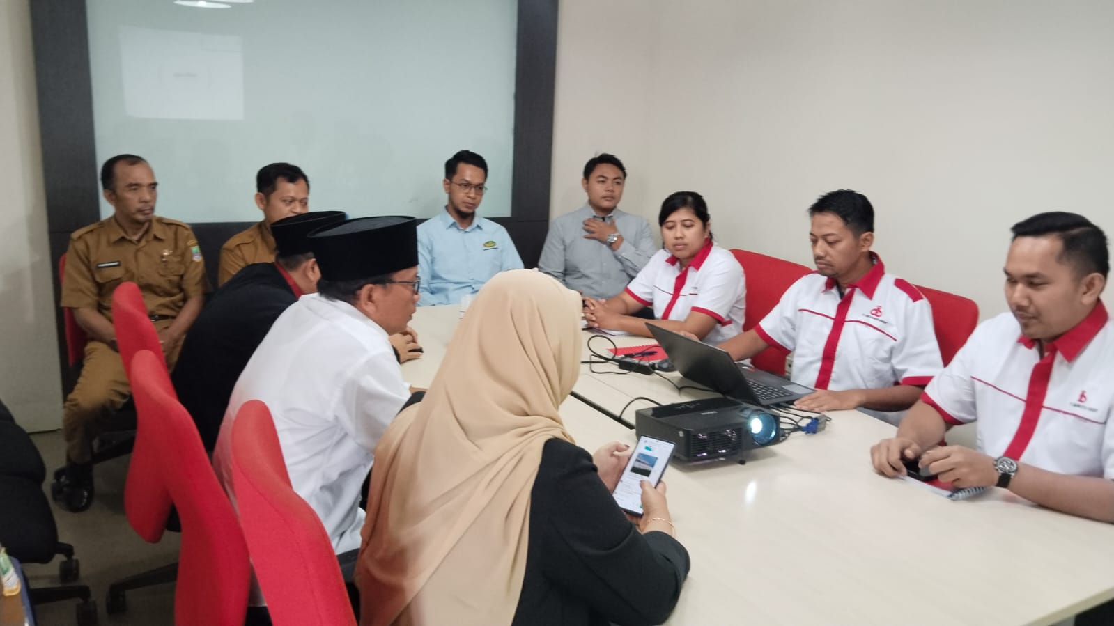 Hari Terakhir Pengaduan, Komisi IV DPRD Bekasi Pastikan Pembayaran THR Perusahaan Kondusif Hari Terakhir Pengaduan, Komisi IV DPRD Bekasi Pastikan Pembayaran THR Perusahaan Kondusif