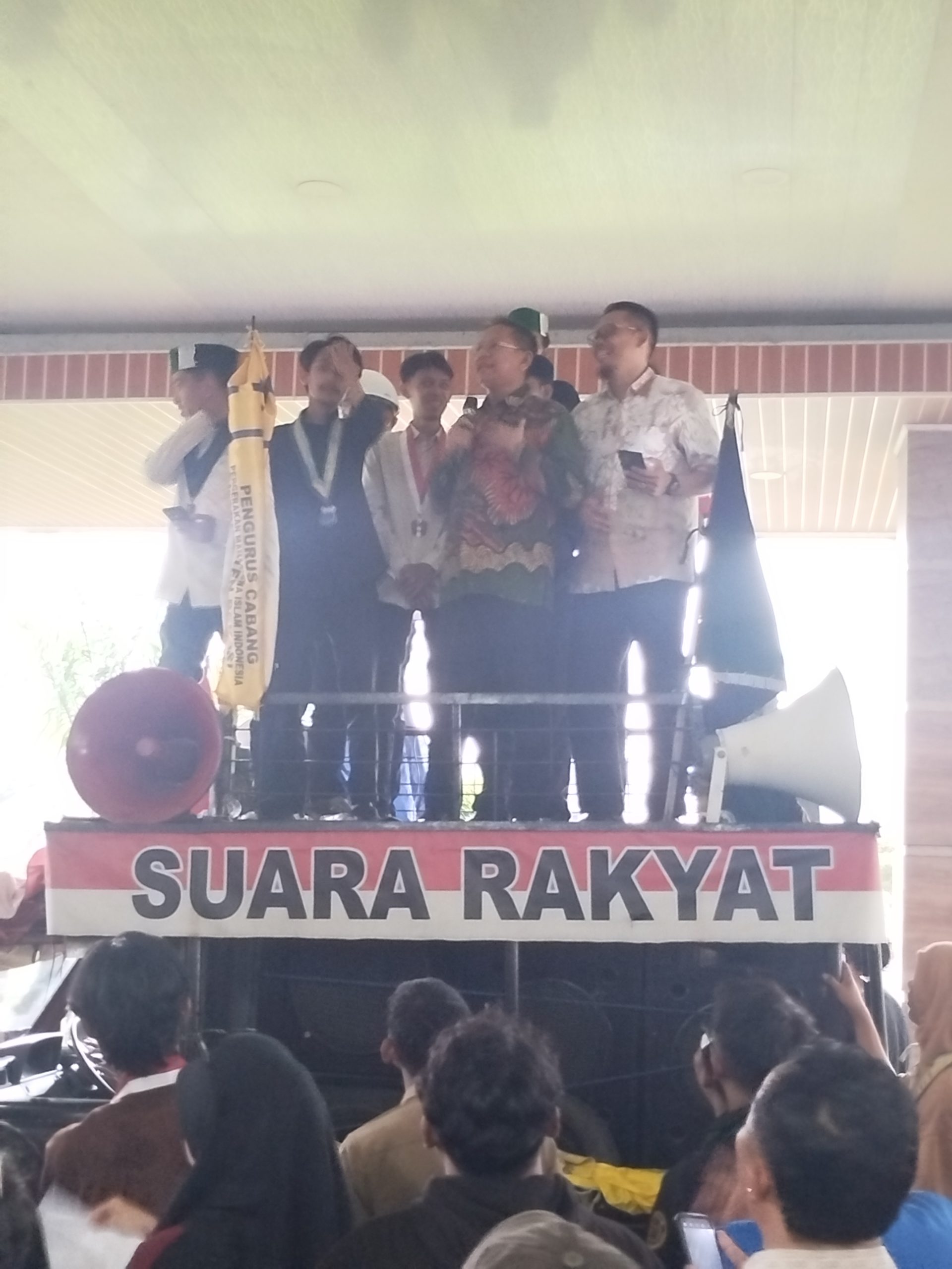 Aksi Mahasiswa Kabupaten Bekasi Menuntut Kinerja PLT Bupati Bekasi