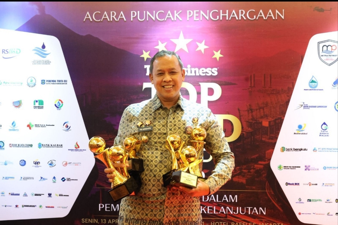 Kota Bekasi Borong Penghargaan di TOP BUMD Awards 2026, Tri Adhianto Raih Top Pembina