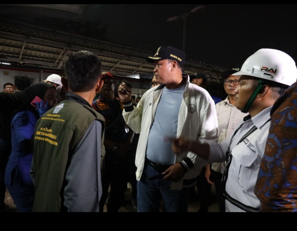 Wali Kota Bekasi Tinjau Lokasi Tabrakan Kereta di Bekasi Timur, Pastikan Evakuasi dan Penanganan Korban Maksimal