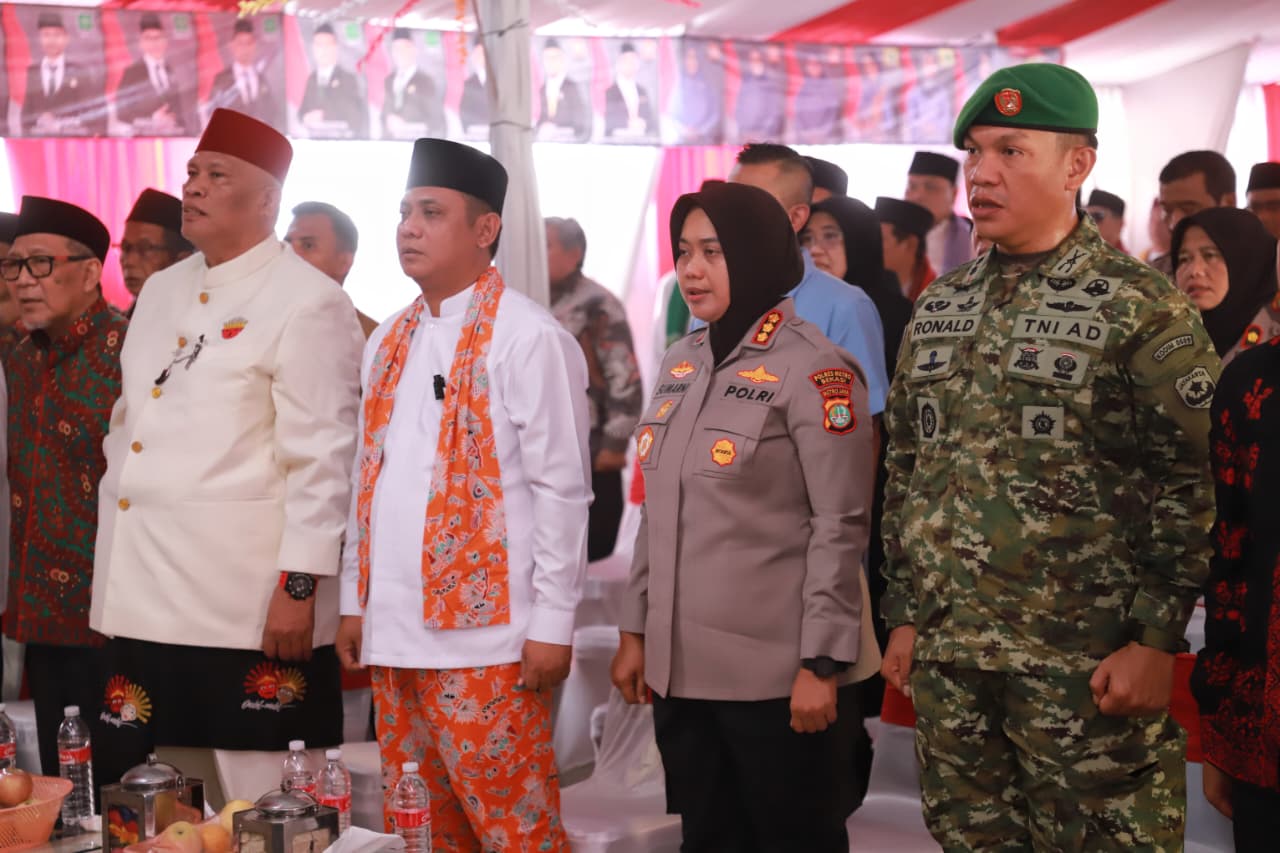 Plt Bupati Bekasi Asep Surya Atmaja Berkomitmen Menjaga Budaya Lokal Lewat Lebaran Bekasi