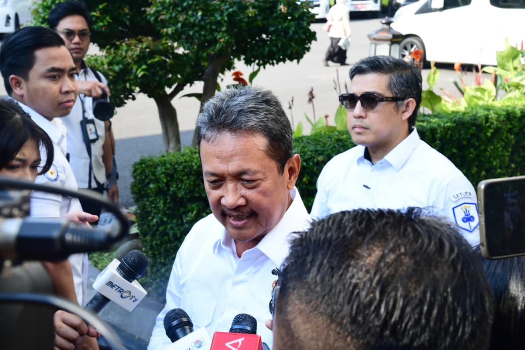 Pimpin Rapat Terbatas, Presiden Prabowo Instruksikan Percepatan Pembangunan Kampung Nelayan Merah Putih Pimpin Rapat Terbatas, Presiden Prabowo Instruksikan Percepatan Pembangunan Kampung Nelayan Merah Putih