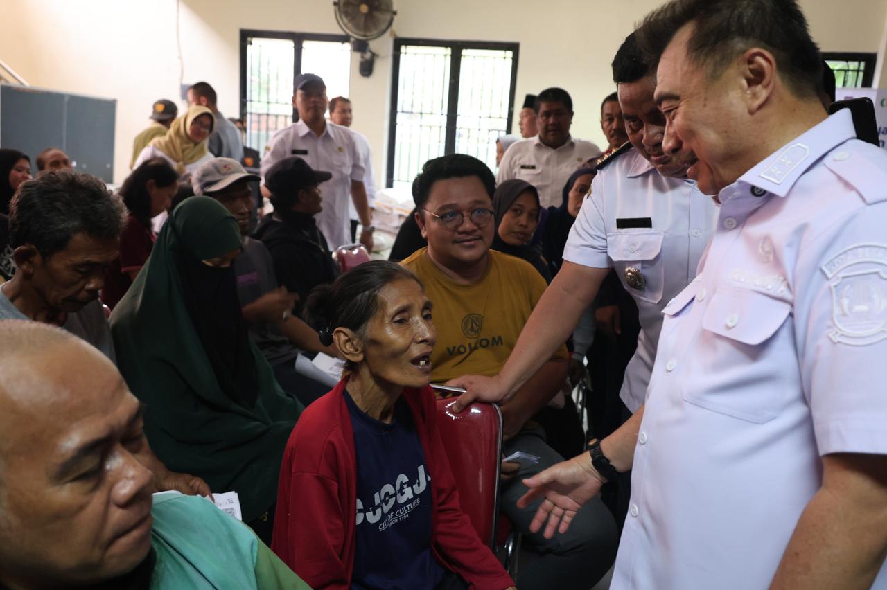 Wawali Harris Bobihoe Tinjau Langsung Penyaluran Bantuan Pangan Ke Masyarakat