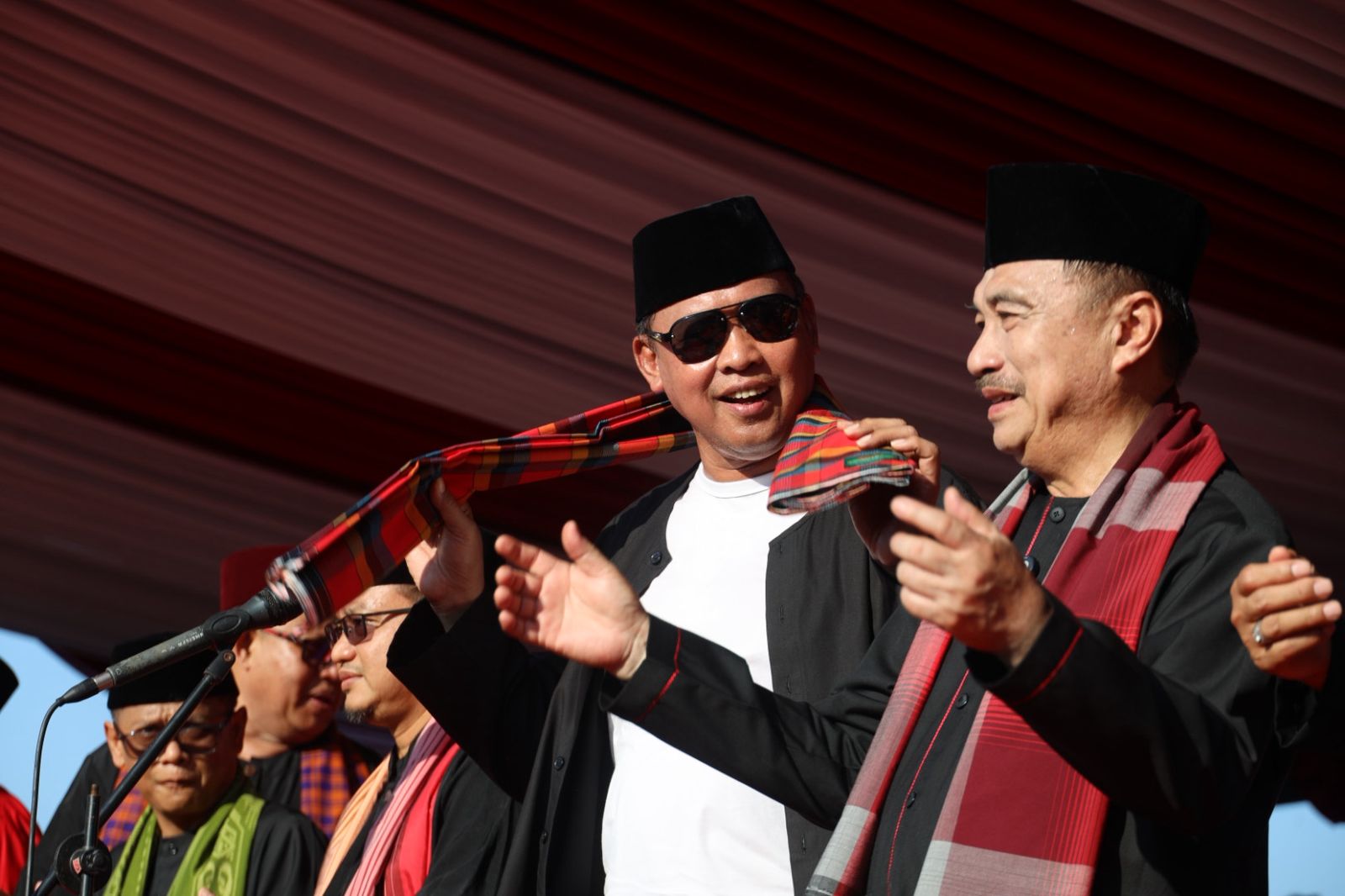 Wali Kota Bekasi Dorong Generasi Muda Lestarikan Budaya Lewat Tari Kolosal Hari Tari Sedunia