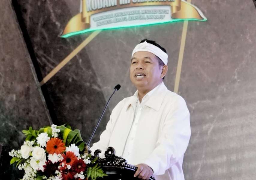 Dedi Mulyadi Larang Kepala Sekolah Terima Siswa Titipan di Sekolah Maung Dedi Mulyadi Larang Kepala Sekolah Terima Siswa Titipan di Sekolah Maung
