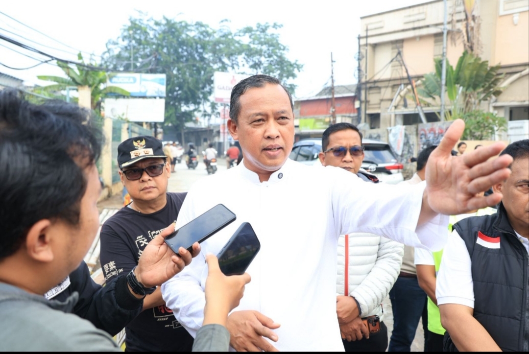 Resmikan Perbaikan Jalan Raya Pekayon, Tri Adhianto Komitmen Berikan Kenyamanan Dan Keselamatan Masyarakat
