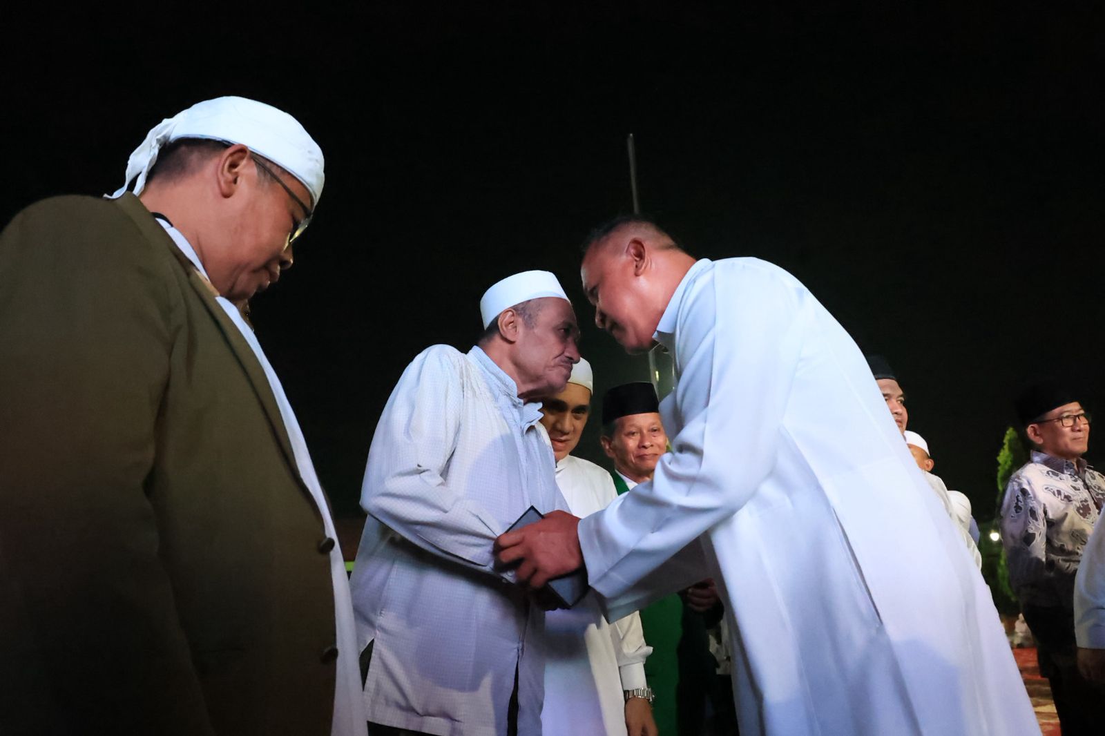 Turut Berangkat ke Tanah Suci, Wali Kota Bekasi Serahkan Sementara Roda Pemerintahan Kepada Wakil Wali Kota