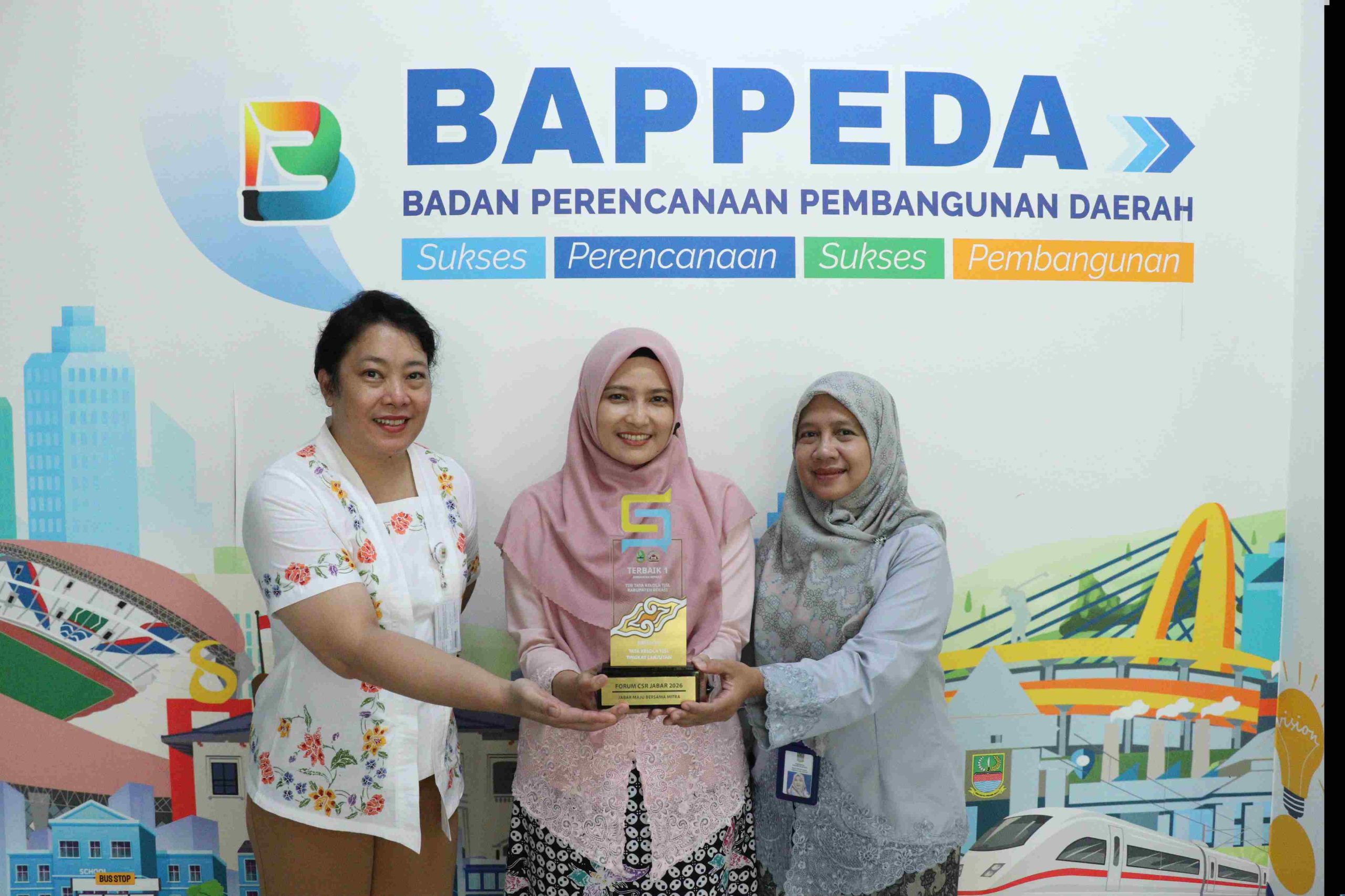 Kabupaten Bekasi Raih Prestasi Terbaik I Tata Kelola CSR Tingkat Lanjutan se-Jawa Barat 2026 Kabupaten Bekasi Raih Prestasi Terbaik I Tata Kelola CSR Tingkat Lanjutan se-Jawa Barat 2026