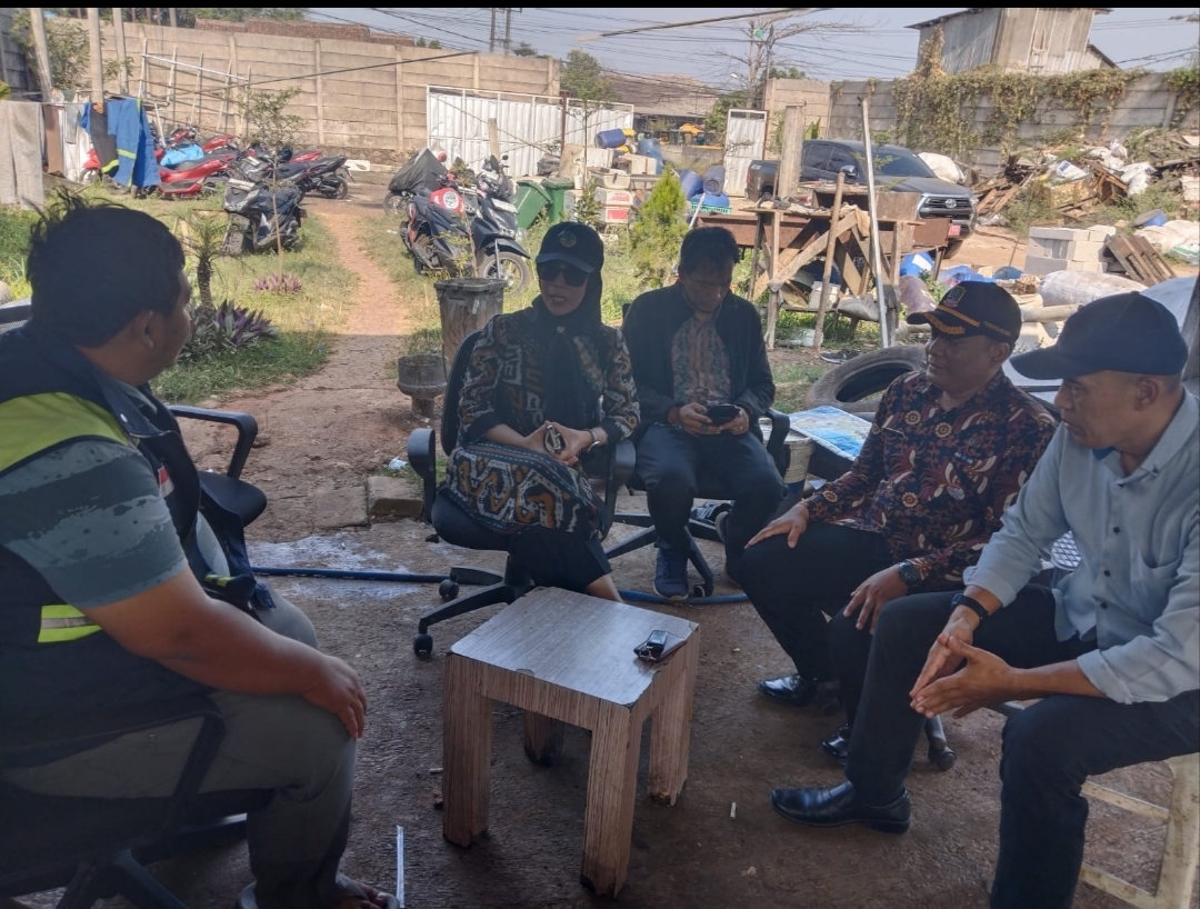 DLH Kota Bekasi Respons Cepat Pengduan Bau Limbah Sisa Makanan di Sumurbatu DLH Kota Bekasi Respons Cepat Pengduan Bau Limbah Sisa Makanan di Sumurbatu