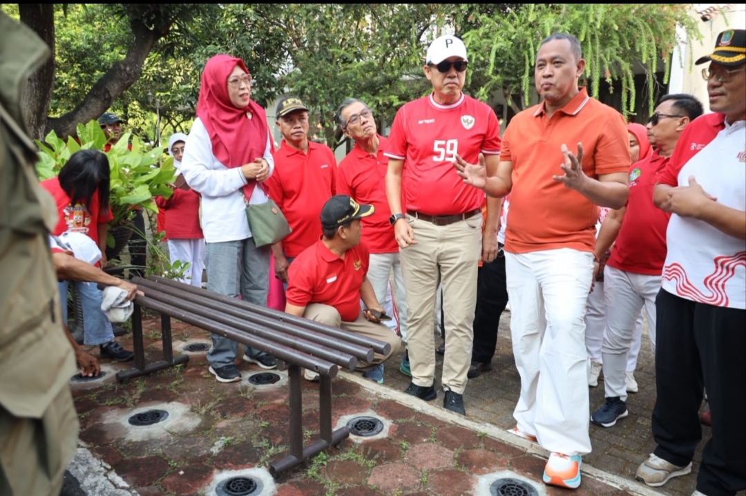 Wali Kota Bekasi Apresiasi Gerakan 1.000 Lubang Biopori di Perumahan Taman Persada Raya, Dorong Lingkungan Mandiri Hadapi Kemarau