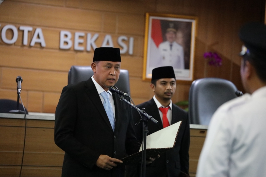 Lantik 24 Pejabat, Wali Kota Bekasi Minta ASN Terbuka Terhadap Kritik Masyarakat Lantik 24 Pejabat, Wali Kota Bekasi Minta ASN Terbuka Terhadap Kritik Masyarakat