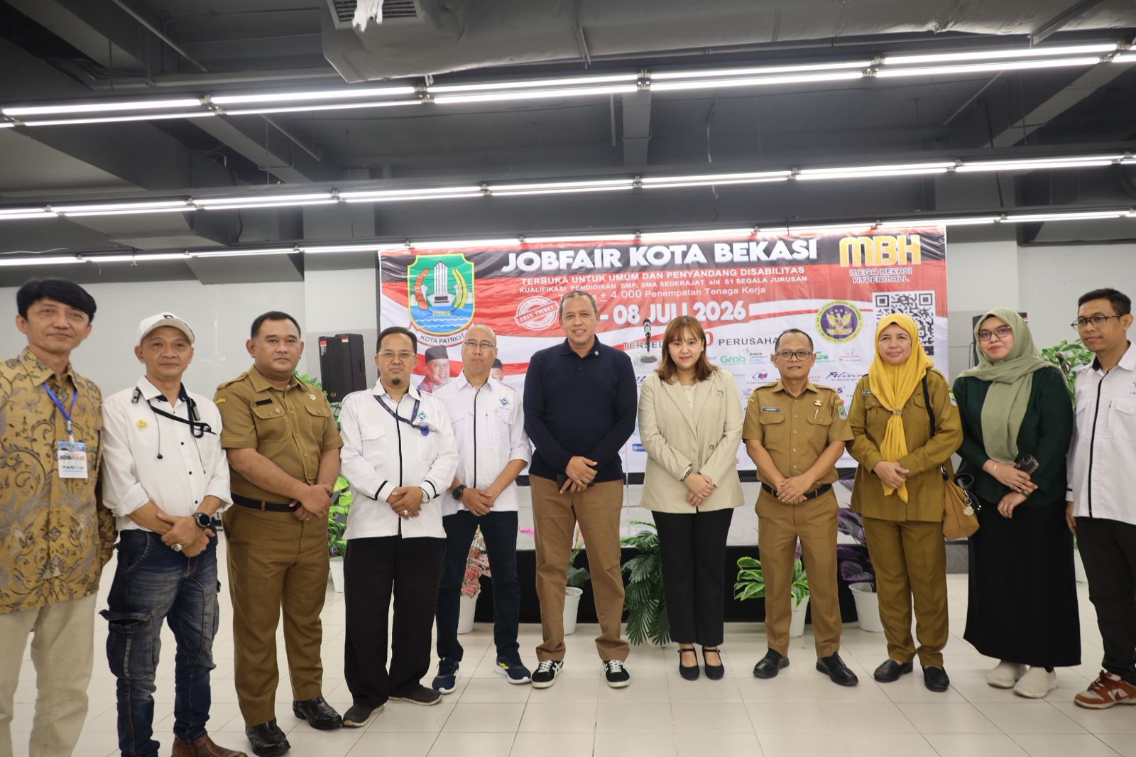 Wali Kota Bekasi Hadiri Job Fair 2026, Disnaker Sediakan 3.500 Lowongan dari 50 Perusahaan Wali Kota Bekasi Hadiri Job Fair 2026, Disnaker Sediakan 3.500 Lowongan dari 50 Perusahaan
