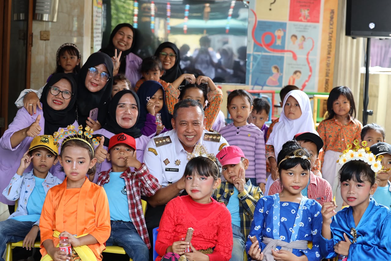 Wali Kota Bekasi Optimis Kampung KB Kenanga RW 08 Binjay Bawa Harum Nama Kota Bekasi Wali Kota Bekasi Optimis Kampung KB Kenanga RW 08 Binjay Bawa Harum Nama Kota Bekasi